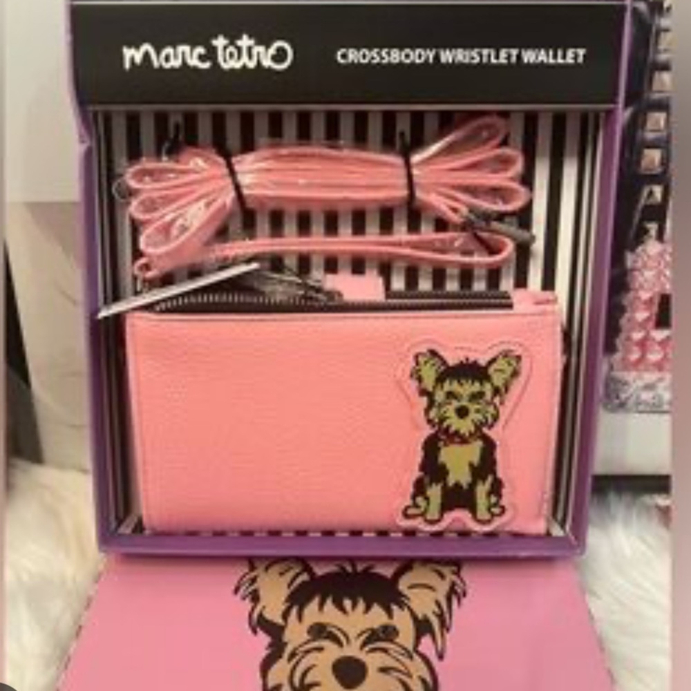 Marc tetro pink Doggy crossbody Bag! 💕🐶🦴